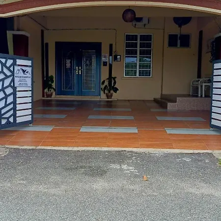 Ninizam Kemaman Cukai Homestay Chukai Exterior photo