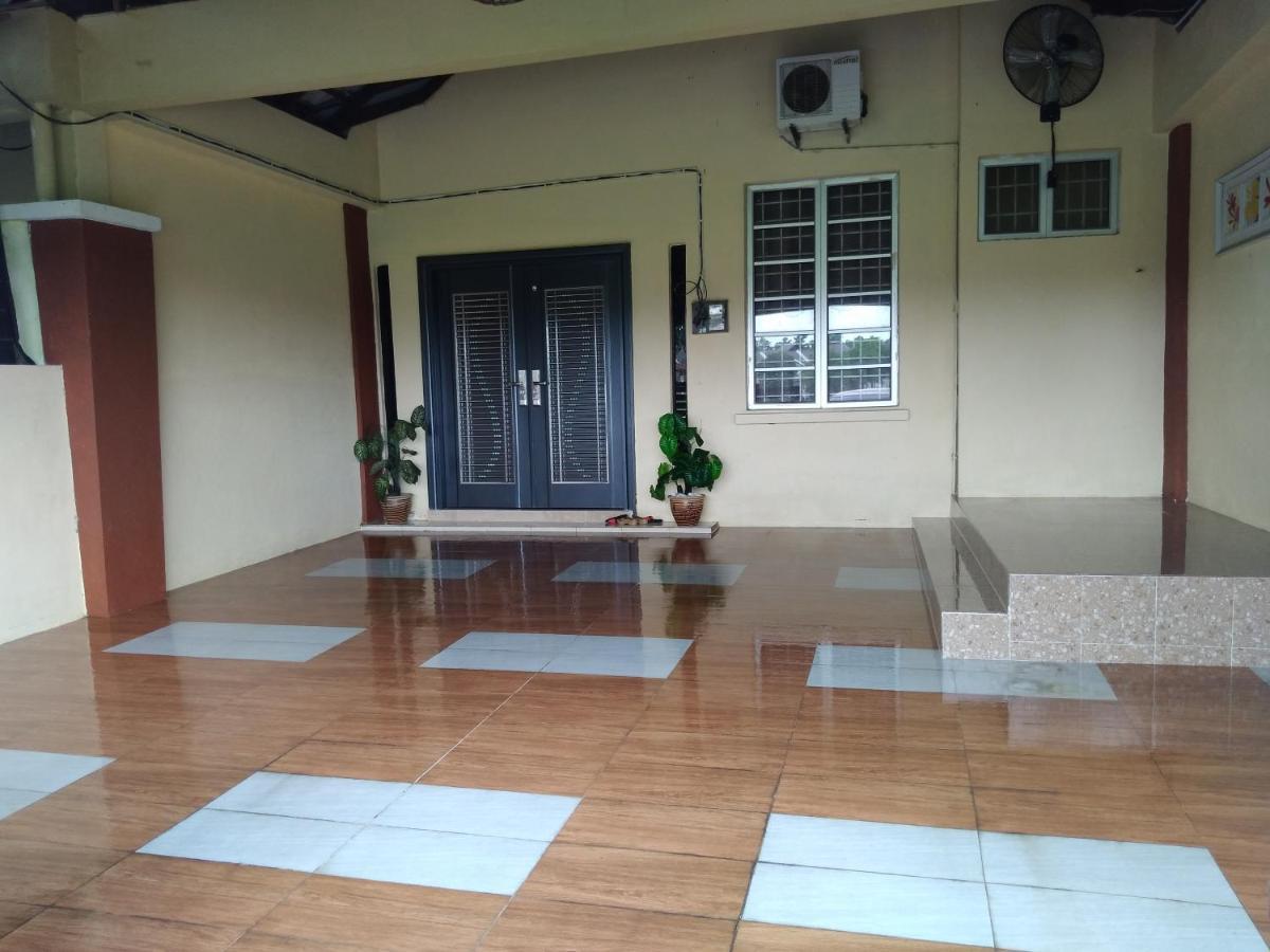 Ninizam Kemaman Cukai Holiday home Chukai