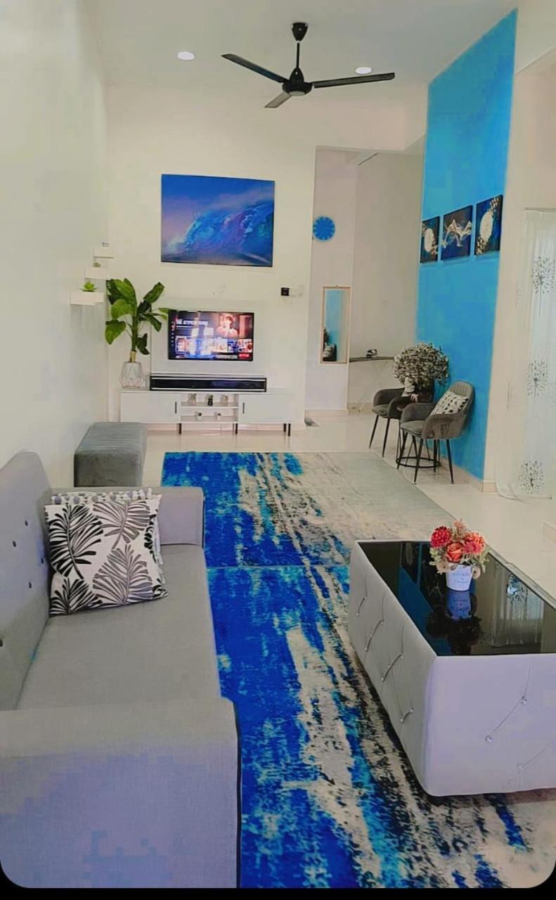 Holiday home Ninizam Kemaman Cukai *