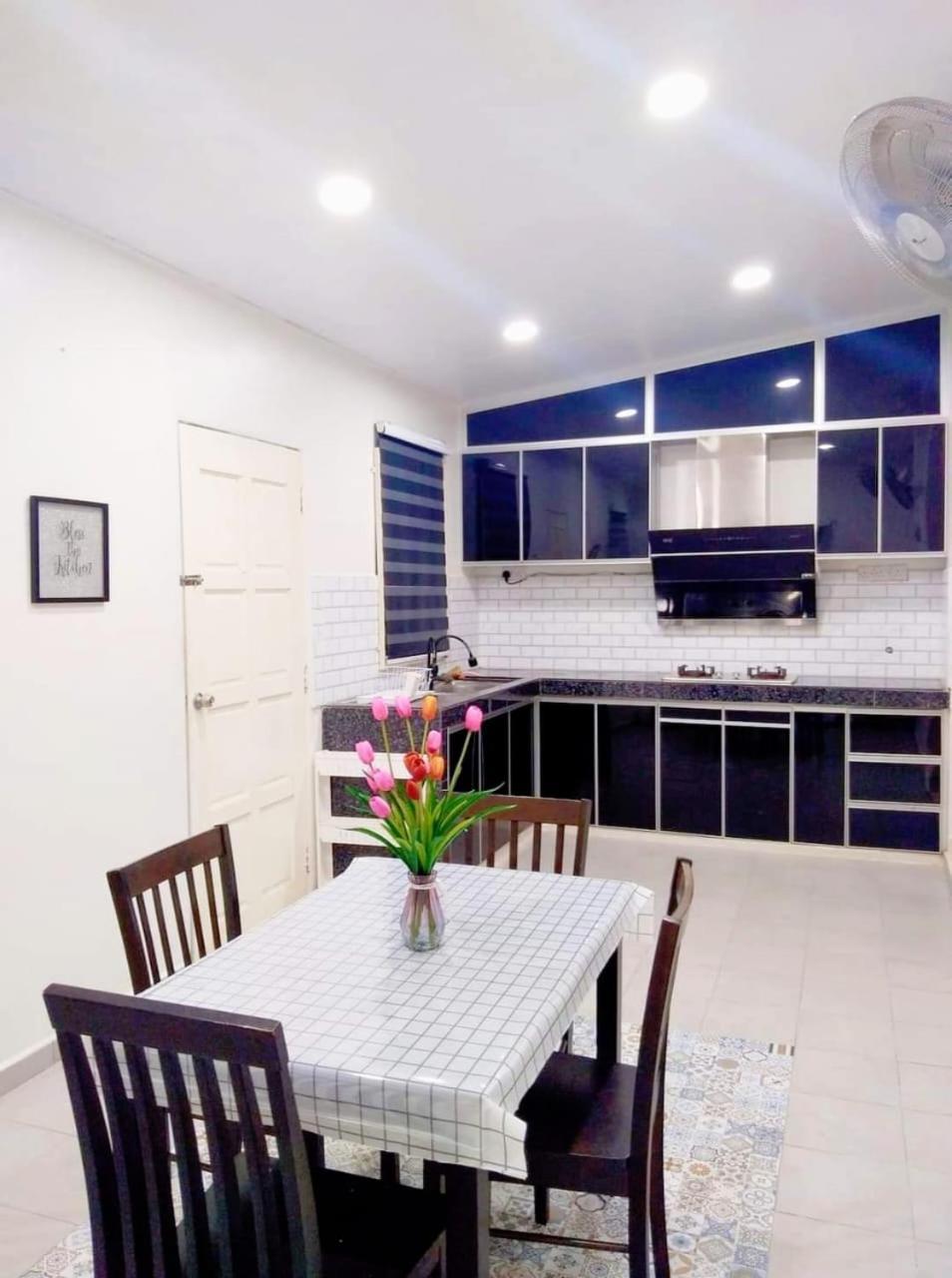Ninizam Kemaman Cukai Holiday home *